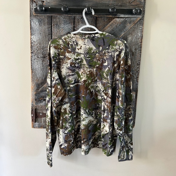 Men's Skre Camouflage Long Sleeve Shirt - 87% Marino Wool/13% Core-Spun Nylon - Picture 2 of 3